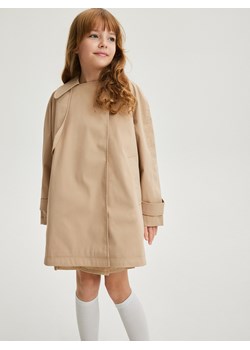Reserved - Klasyczny płaszcz - beżowy ze sklepu Reserved w kategorii Płaszcze dziewczęce - zdjęcie 170958498