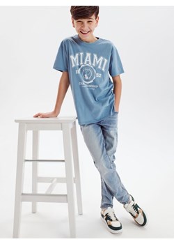 Sinsay - Jeansy slim - niebieski ze sklepu Sinsay w kategorii Spodnie chłopięce - zdjęcie 170958868