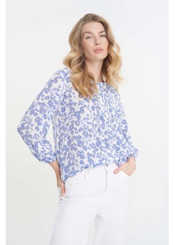 Bluzka z rękawem 3/4 biała w fioletowe kwiaty ze sklepu 5.10.15 w kategorii Bluzki damskie - zdjęcie 170964395