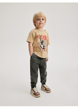 Reserved - Elastyczne jeansy jogger - jasnoszary ze sklepu Reserved w kategorii Spodnie i półśpiochy - zdjęcie 170965247
