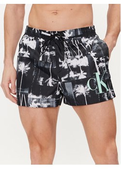 Calvin Klein Swimwear Szorty kąpielowe KM0KM00968 Czarny Regular Fit ze sklepu MODIVO w kategorii Kąpielówki - zdjęcie 170969336