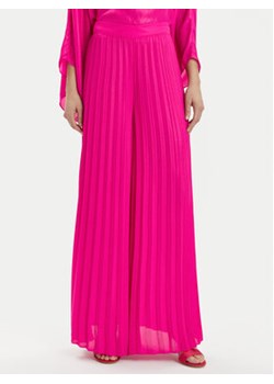Lola Casademunt by Maite Spodnie materiałowe MS2414004 Różowy Relaxed Fit ze sklepu MODIVO w kategorii Spodnie damskie - zdjęcie 170969509