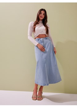 Mohito - Jeansowa spódnica midi - niebieski ze sklepu Mohito w kategorii Spódnice - zdjęcie 170976668
