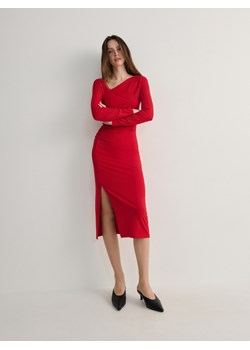 Reserved - Sukienka z asymetrycznym dekoltem - czerwony ze sklepu Reserved w kategorii Sukienki - zdjęcie 170976798