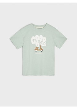 Sinsay - Koszulka z nadrukiem - zielony ze sklepu Sinsay w kategorii T-shirty chłopięce - zdjęcie 170977858