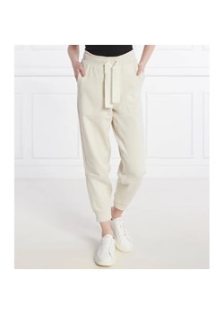 BOSS ORANGE Spodnie dresowe C_Elee | Regular Fit ze sklepu Gomez Fashion Store w kategorii Spodnie damskie - zdjęcie 170980325
