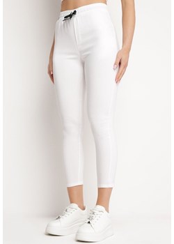 Białe Spodnie z Gumką w Talii z Wiązaniem i Kieszeniami Dastar ze sklepu Born2be Odzież w kategorii Spodnie damskie - zdjęcie 170982699