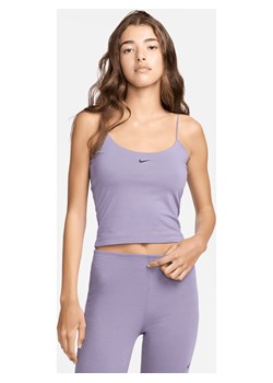 Damska przylegająca koszulka na cienkich ramiączkach Nike Sportswear Chill Knit - Fiolet ze sklepu Nike poland w kategorii Bluzki damskie - zdjęcie 170993426