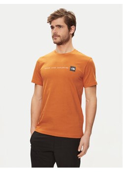 The North Face T-Shirt Never Stop NF0A87NS Pomarańczowy Regular Fit ze sklepu MODIVO w kategorii T-shirty męskie - zdjęcie 171007087