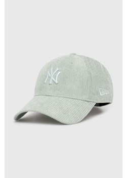 New Era czapka z daszkiem sztruksowa 9Forty New York Yankees kolor zielony z aplikacją 60434998 ze sklepu PRM w kategorii Czapki z daszkiem damskie - zdjęcie 171011777