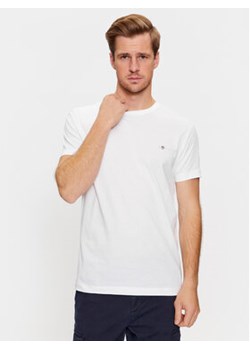 Gant T-Shirt Shield 2003185 Biały Slim Fit ze sklepu MODIVO w kategorii T-shirty męskie - zdjęcie 171014245