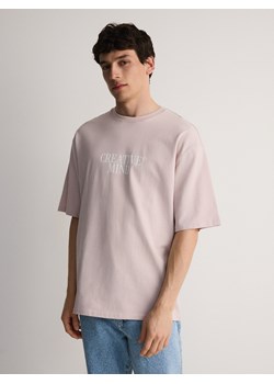 Reserved - T-shirt oversize z nadrukiem - brudny róż ze sklepu Reserved w kategorii T-shirty męskie - zdjęcie 171015299