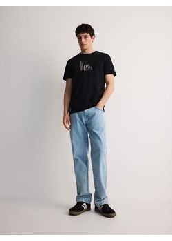 Reserved - T-shirt regular fit z nadrukiem - czarny ze sklepu Reserved w kategorii T-shirty męskie - zdjęcie 171017127
