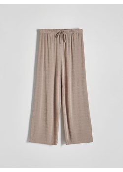 Reserved - Spodnie z szerokimi nogawkami - beżowy ze sklepu Reserved w kategorii Spodnie damskie - zdjęcie 171019339