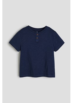 H & M - Bawełniany T-shirt henley - Niebieski ze sklepu H&M w kategorii T-shirty chłopięce - zdjęcie 171032877
