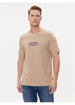 Tommy Hilfiger T-Shirt Track Graphic MW0MW34429 Beżowy Regular Fit ze sklepu MODIVO w kategorii T-shirty męskie - zdjęcie 171036268
