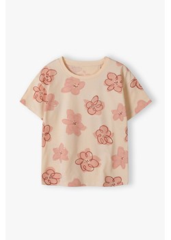 Dzianinowy t-shirt dziewczęcy w kwiaty ze sklepu 5.10.15 w kategorii Bluzki dziewczęce - zdjęcie 171146778