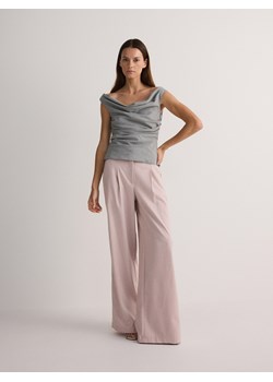 Reserved - Szerokie spodnie z zakładkami i wiskozą - brudny róż ze sklepu Reserved w kategorii Spodnie damskie - zdjęcie 171148426