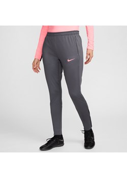 Damskie spodnie piłkarskie Dri-FIT Nike Strike - Szary ze sklepu Nike poland w kategorii Spodnie damskie - zdjęcie 171149568