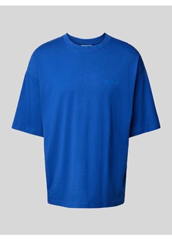 T-shirt o kroju oversized z okrągłym,prążkowanym dekoltem ze sklepu Peek&Cloppenburg  w kategorii T-shirty męskie - zdjęcie 171154439