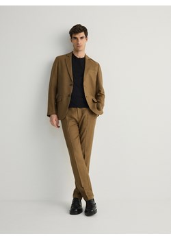 Reserved - Lniane spodnie garniturowe slim - brązowy ze sklepu Reserved w kategorii Spodnie męskie - zdjęcie 171156129