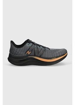 New Balance buty do biegania FuelCell Propel v4 kolor szary ze sklepu ANSWEAR.com w kategorii Buty sportowe damskie - zdjęcie 171157917