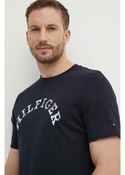 Tommy Hilfiger t-shirt bawełniany męski kolor granatowy z nadrukiem MW0MW34432 ze sklepu ANSWEAR.com w kategorii T-shirty męskie - zdjęcie 171162616