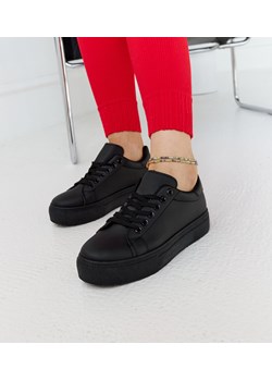 Czarne sneakersy na grubej podeszwie Ruta ze sklepu gemre w kategorii Buty sportowe damskie - zdjęcie 171164318