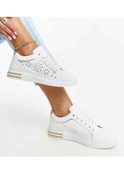 Białe sneakersy ażurowe z brokatem Zorka ze sklepu gemre w kategorii Buty sportowe damskie - zdjęcie 171164979