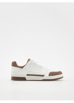 Reserved - Sneakersy z imitacji skóry - biały ze sklepu Reserved w kategorii Buty sportowe męskie - zdjęcie 171165218