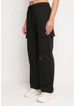 Czarne Bawełniane Spodnie z Gumką w Pasie i Kieszeniami Typu Cargo Kalanielle ze sklepu Born2be Odzież w kategorii Spodnie damskie - zdjęcie 171166786