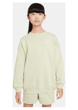 Bluza dresowa dla dużych dzieci (dziewcząt) o kroju oversize Nike Sportswear Club Fleece - Zieleń ze sklepu Nike poland w kategorii Bluzy dziewczęce - zdjęcie 171174279