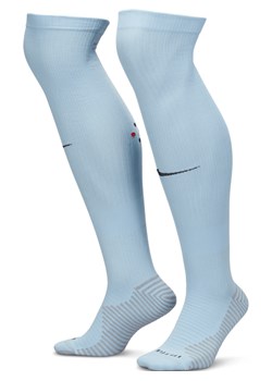 Długie skarpety piłkarskie Nike Dri-FIT Portugalia Strike (wersja wyjazdowa) - Niebieski ze sklepu Nike poland w kategorii Skarpetogetry piłkarskie - zdjęcie 171174286