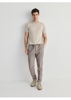 Reserved - Spodnie chino slim - beżowy ze sklepu Reserved w kategorii Spodnie męskie - zdjęcie 171184958