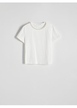 Reserved - T-shirt z ozdobnym dekoltem - biały ze sklepu Reserved w kategorii Bluzki damskie - zdjęcie 171188675