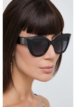 Furla okulary przeciwsłoneczne damskie kolor czarny SFU711_530700 ze sklepu ANSWEAR.com w kategorii Okulary przeciwsłoneczne damskie - zdjęcie 171190876