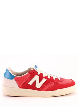New Balance Sneakersy &quot;300&quot; w kolorze czerwonym ze sklepu Limango Polska w kategorii Buty sportowe damskie - zdjęcie 171194148