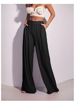 Elastyczne spodnie z szeroką nogawką MEREDIT -czarne ze sklepu magmac.pl w kategorii Spodnie damskie - zdjęcie 171195757