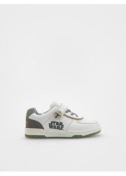 Reserved - Sneakersy Star Wars - biały ze sklepu Reserved w kategorii Buty sportowe dziecięce - zdjęcie 171196645