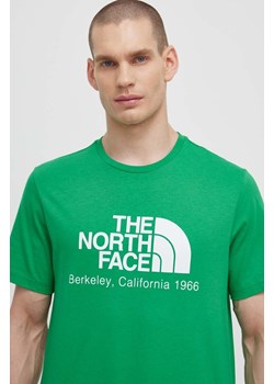 The North Face t-shirt bawełniany M Berkeley California S/S Tee męski kolor zielony z nadrukiem NF0A87U5PO81 ze sklepu ANSWEAR.com w kategorii T-shirty męskie - zdjęcie 171197455