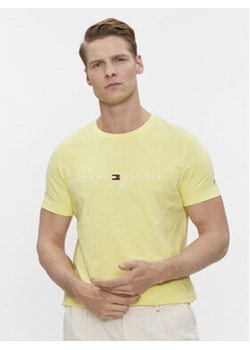 Tommy Hilfiger T-Shirt Tommy Logo Tee MW0MW11797 Żółty Regular Fit ze sklepu MODIVO w kategorii T-shirty męskie - zdjęcie 171212187