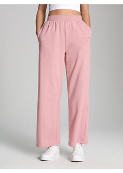 Sinsay - Spodnie dresowe - różowy ze sklepu Sinsay w kategorii Spodnie damskie - zdjęcie 171216536