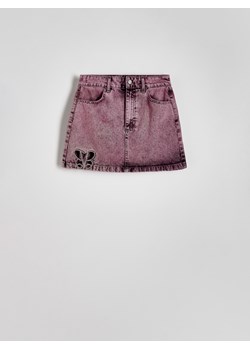 Reserved - Deniowa spódnica z wycięciem Barbie™ - fioletowy ze sklepu Reserved w kategorii Spódnice - zdjęcie 171217188