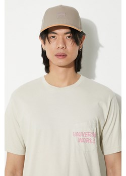 Universal Works t-shirt bawełniany Print Pocket Tee męski kolor beżowy z nadrukiem 30611.DRIFTWOOD ze sklepu PRM w kategorii T-shirty męskie - zdjęcie 171220896