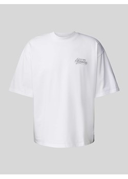 T-shirt o kroju oversized z nadrukiem z logo ze sklepu Peek&Cloppenburg  w kategorii T-shirty męskie - zdjęcie 171223497