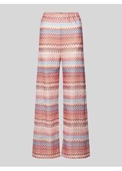 Spodnie materiałowe z szerokimi nogawkami i nadrukiem na całej powierzchni ze sklepu Peek&Cloppenburg  w kategorii Spodnie damskie - zdjęcie 171224315