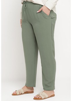 Zielone Casualowe Spodnie z Elastyczną Gumką w Pasie z Wsuwanymi Kieszeniami Mousesa ze sklepu Born2be Odzież w kategorii Spodnie damskie - zdjęcie 171224579