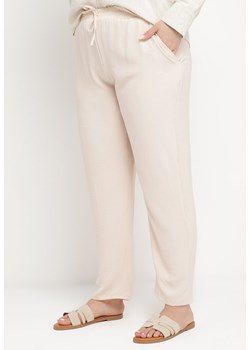 Jasnobeżowe Casualowe Spodnie z Elastyczną Gumką w Pasie z Wsuwanymi Kieszeniami Mousesa ze sklepu Born2be Odzież w kategorii Spodnie damskie - zdjęcie 171224586