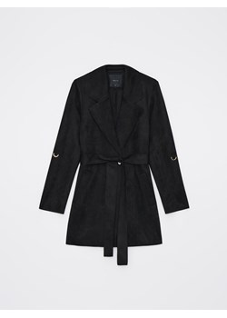 Mohito - Czarny płaszcz z wiązaniem - czarny ze sklepu Mohito w kategorii Płaszcze damskie - zdjęcie 171226095