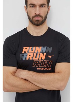 Mizuno t-shirt do biegania Core Run kolor czarny z nadrukiem J2GAB008 ze sklepu ANSWEAR.com w kategorii T-shirty męskie - zdjęcie 171228658
